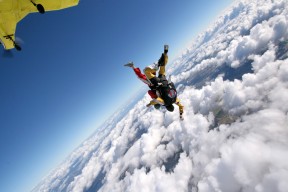 华体会app登入-教练换帅引发战术体系调整，换教练正常吗