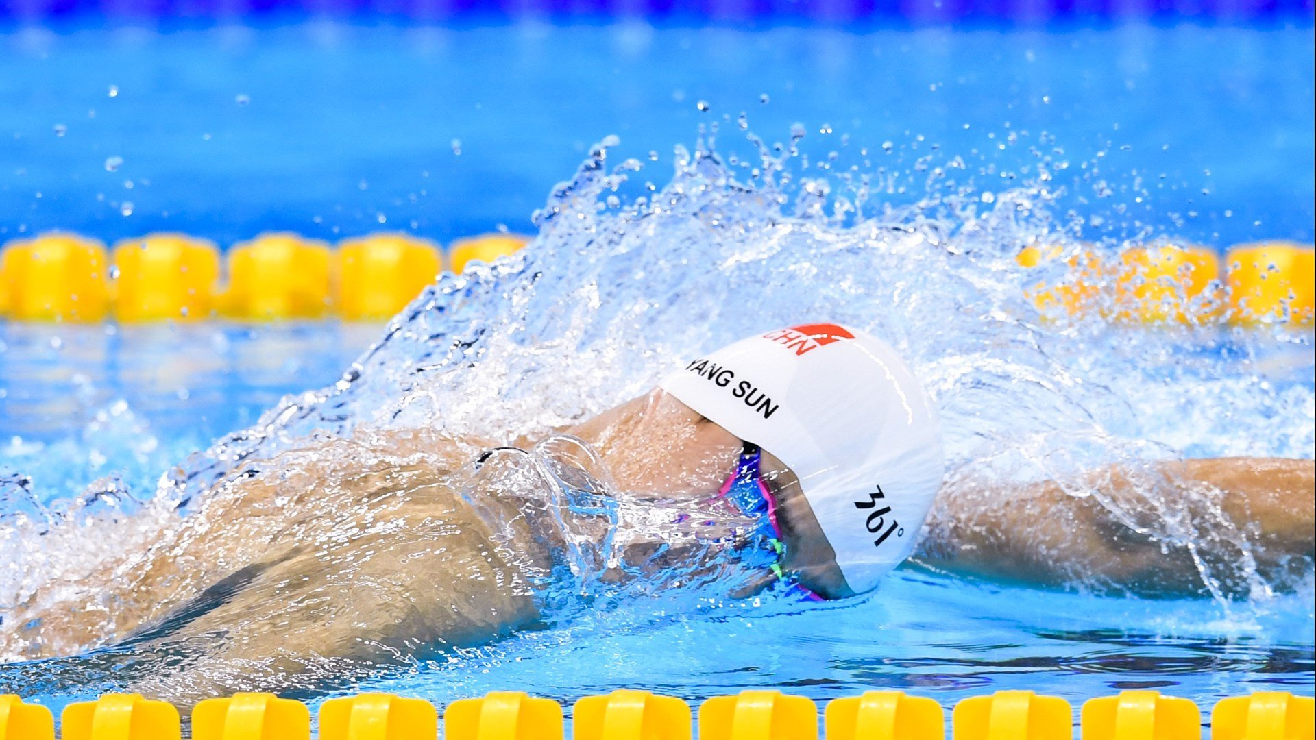 国家队教练组实行轮值制度强化全局战术一致性,教练员轮训