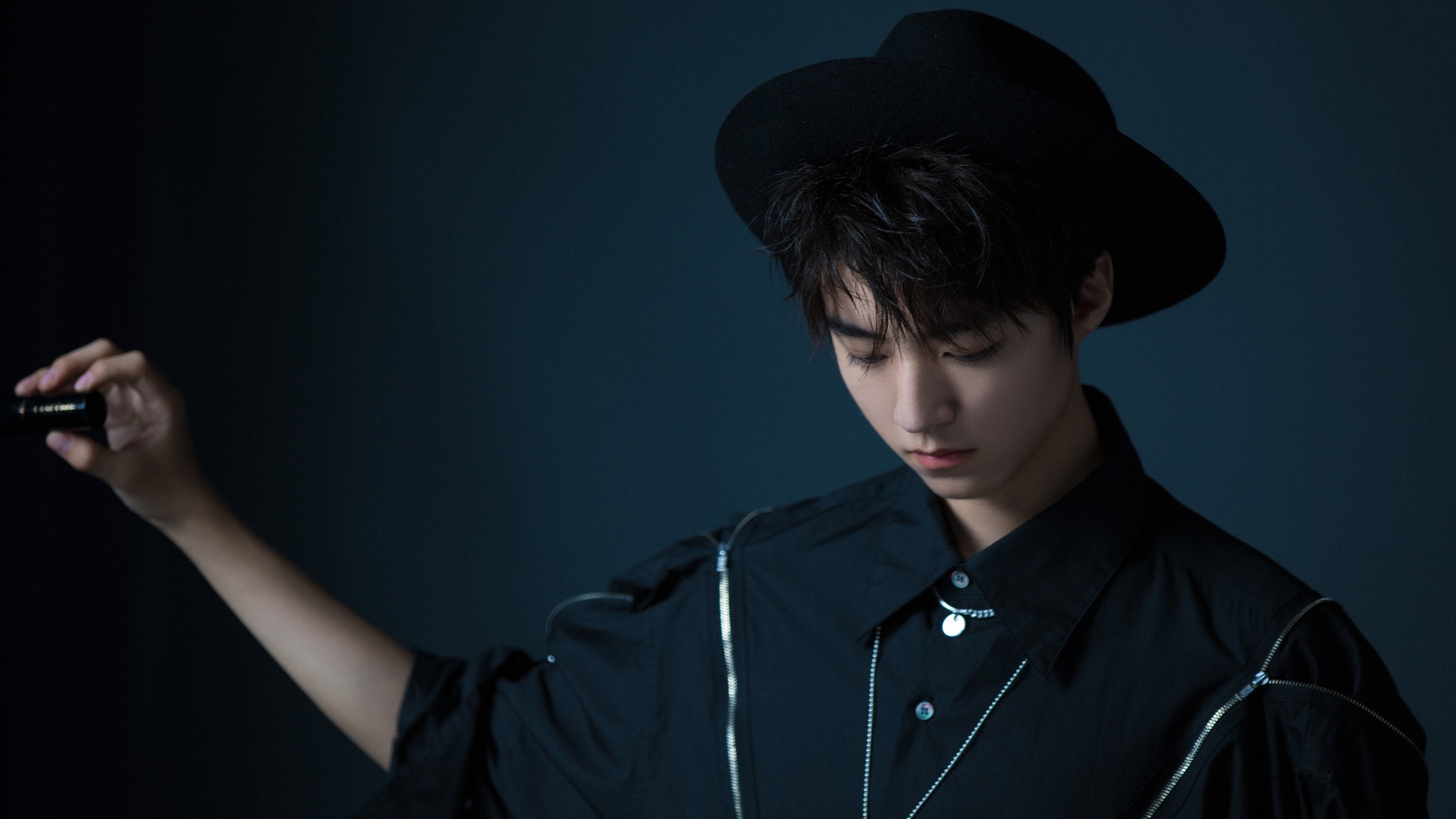 特色足球文化产品跨界合作,推动文化产业多元发展,足球文化衫