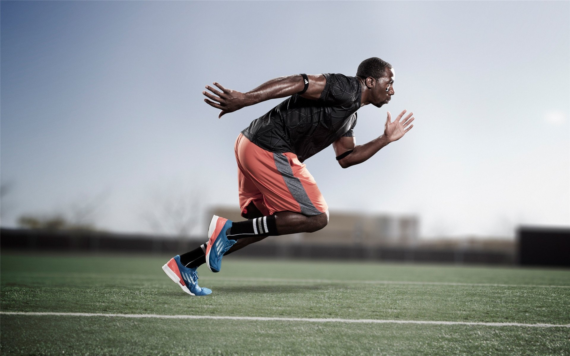 艾比·德尔福:用精准的防守预判让南非队在防线保持优势,艾德和比尔